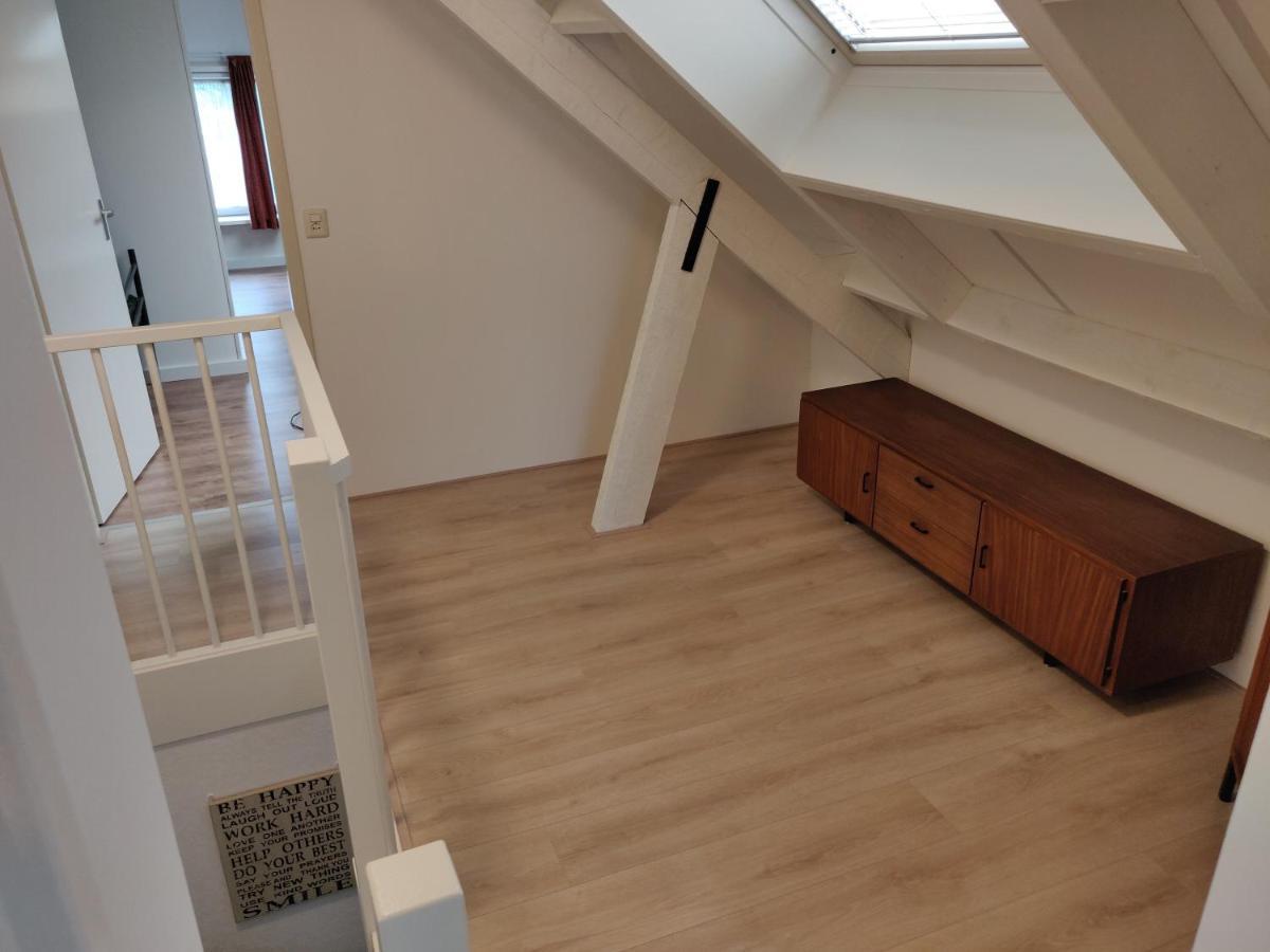 הוטן Vakantiehuis Achterhuis Ons Hoekje מראה חיצוני תמונה
